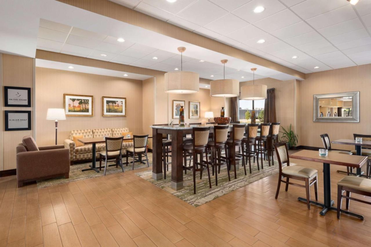 Hampton Inn Спеърфиш Екстериор снимка